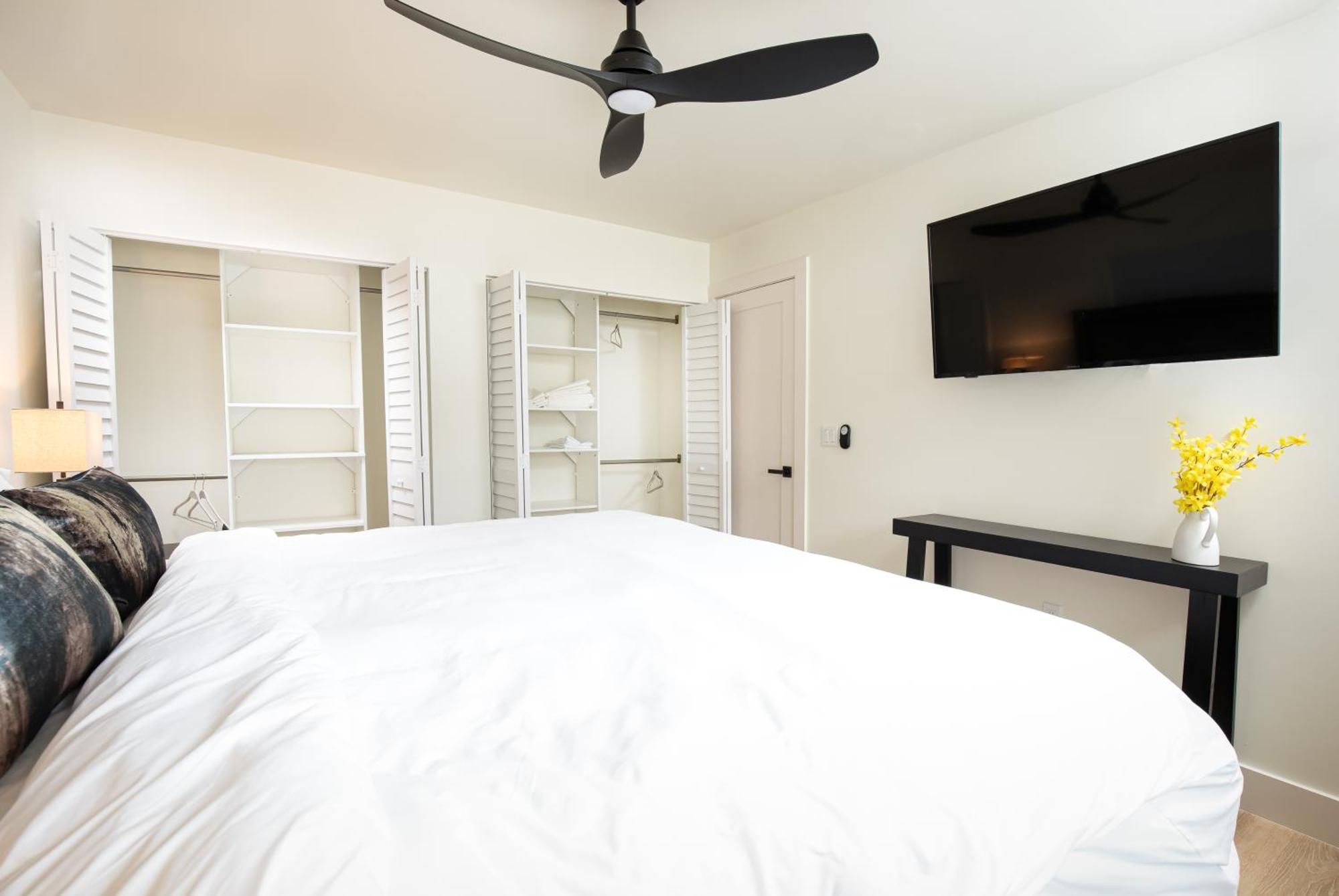 Black Vanilla - Stylish Symphony 3Miles Downtown North North Naples Exteriör bild